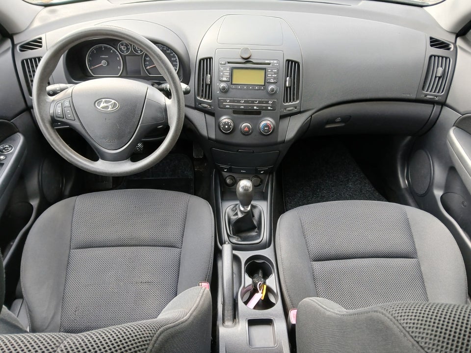 Hyundai i30 1,6 CRDi 90 Blue Drive CW 5d