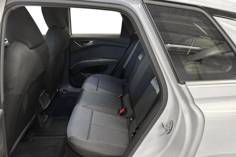 Audi Q4 e-tron 45 Progress 5d