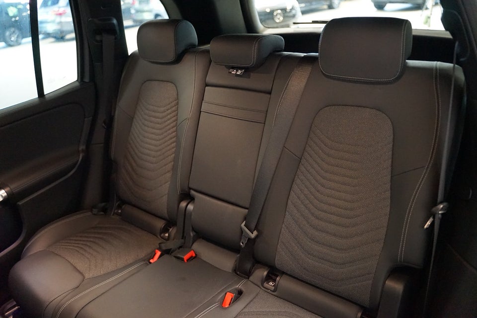 Mercedes EQB300 Progressive 4Matic 5d