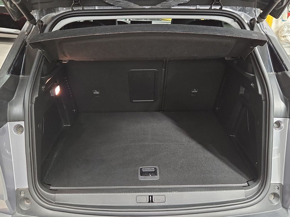 Peugeot 3008 1,6 Hybrid First Selection EAT8 5d