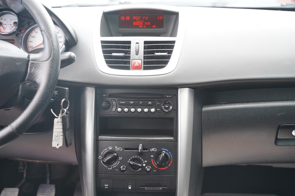 Peugeot 207 1,6 VTi S16 5d
