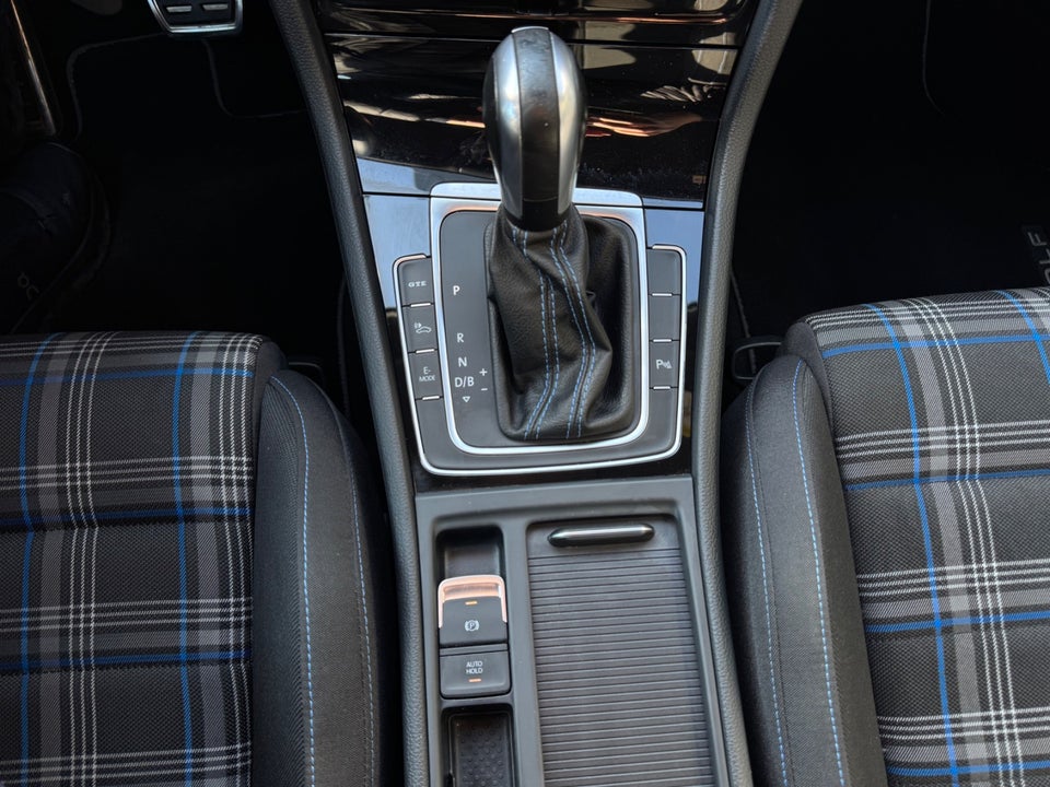 VW Golf VII 1,4 GTE DSG 5d