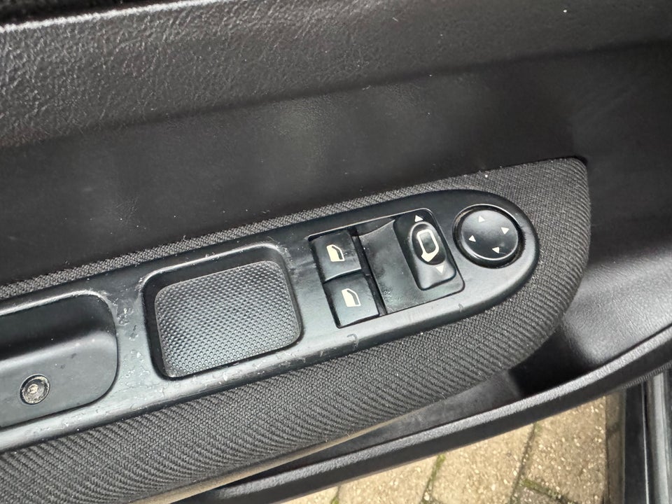 Peugeot 307 1,6 HDi 109 Complete stc. 5d