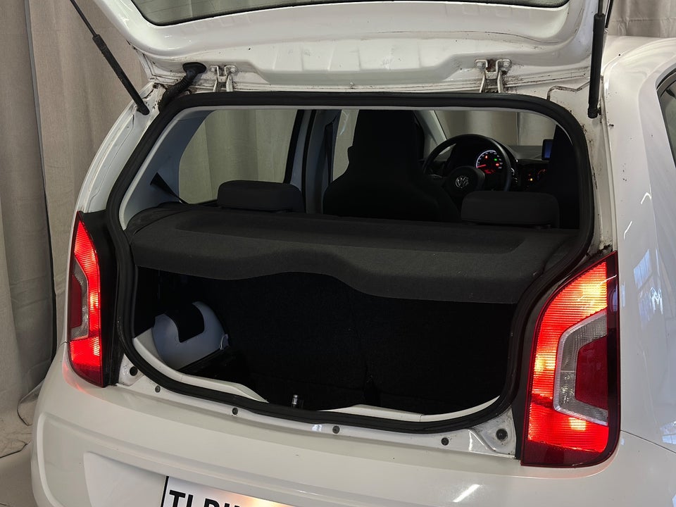 VW Up! 1,0 75 Move Up! ASG 3d