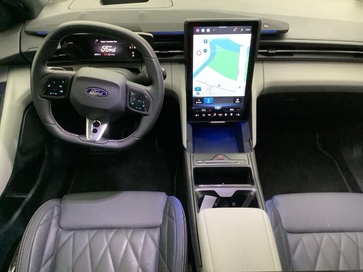 Ford Capri 77 Premium Extended Range 5d