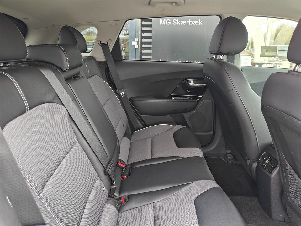 Kia e-Niro 64 Advance 5d