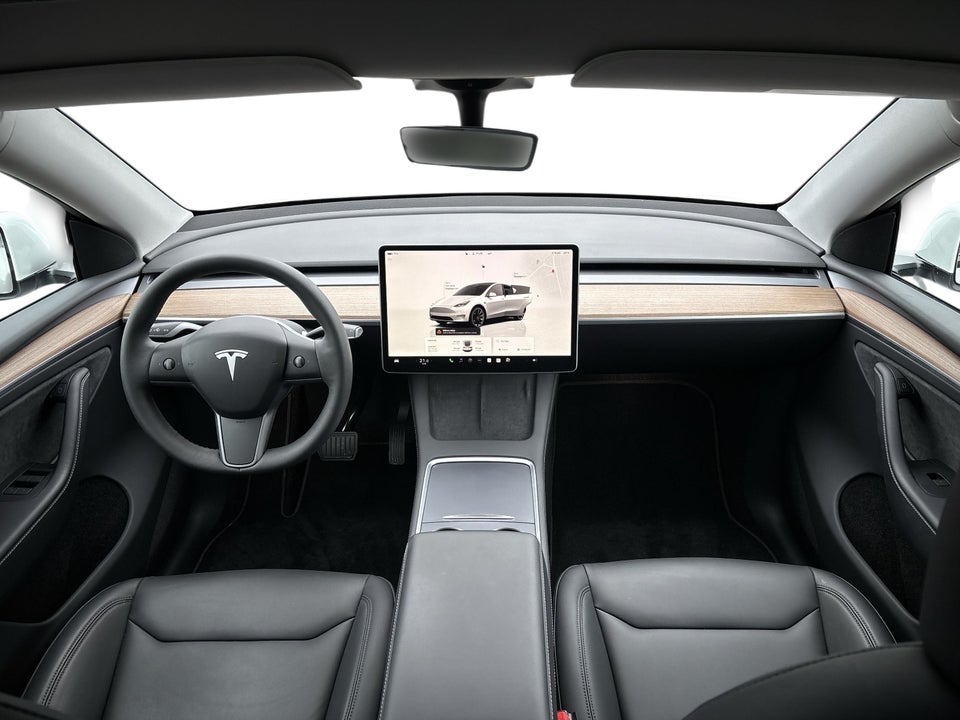 Tesla Model Y Long Range AWD 5d