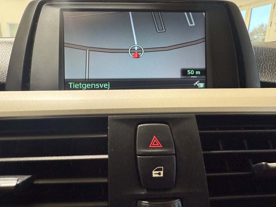 BMW 320d 2,0 Touring Advantage aut. 5d