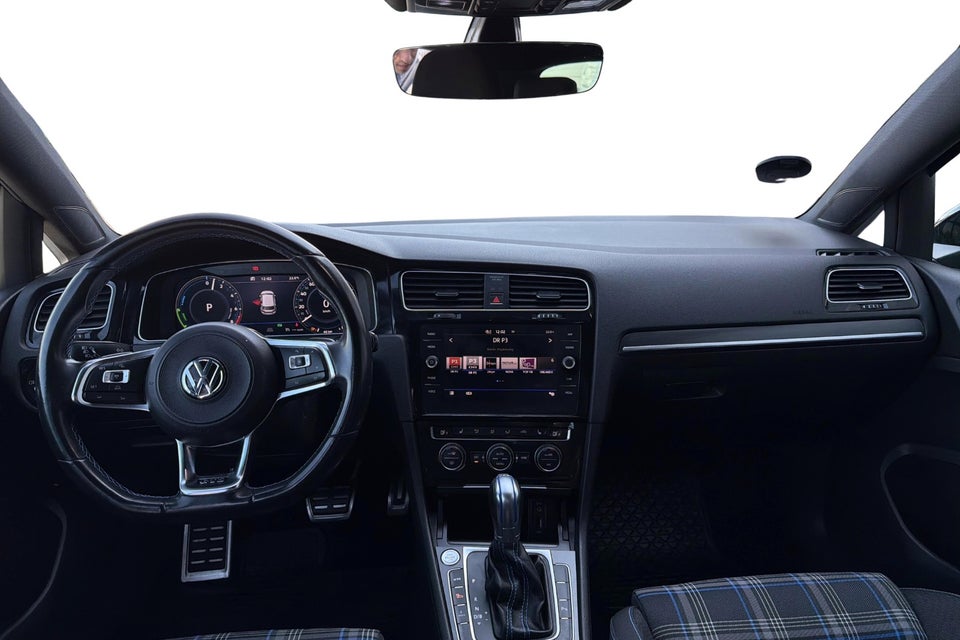 VW Golf VII 1,4 GTE DSG 5d