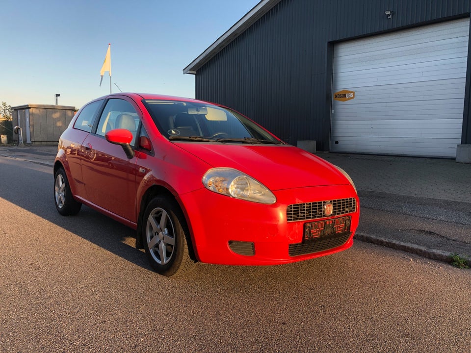 Fiat Grande Punto 1,3 JTD 75 Active 3d