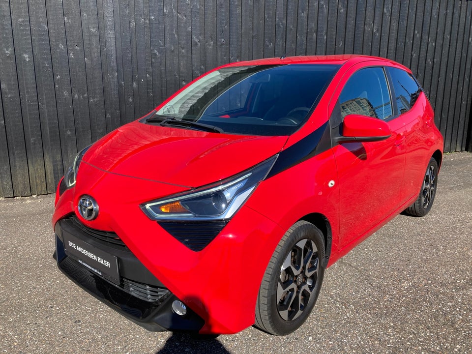 Toyota Aygo 1,0 VVT-i x-press 5d