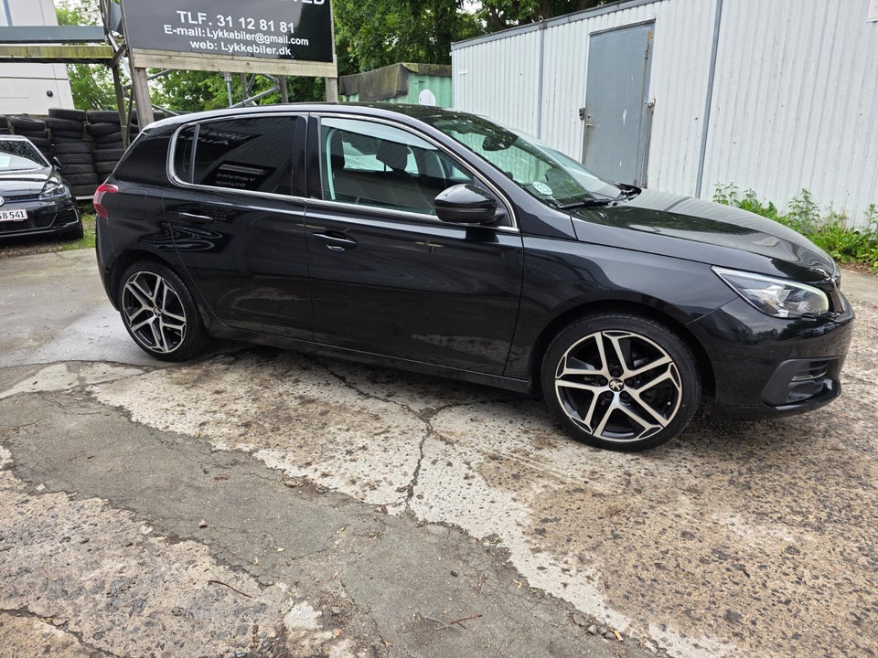 Peugeot 308 1,6 BlueHDi 120 Active 5d