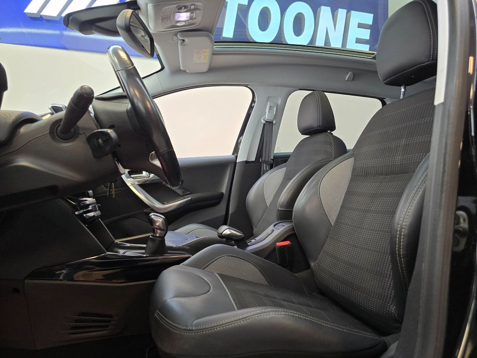 Peugeot 2008 1,2 e-THP 110 Desire Sky 5d