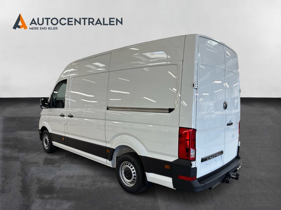 VW Crafter 35 2,0 TDi 177 Kassevogn L3H3 aut.