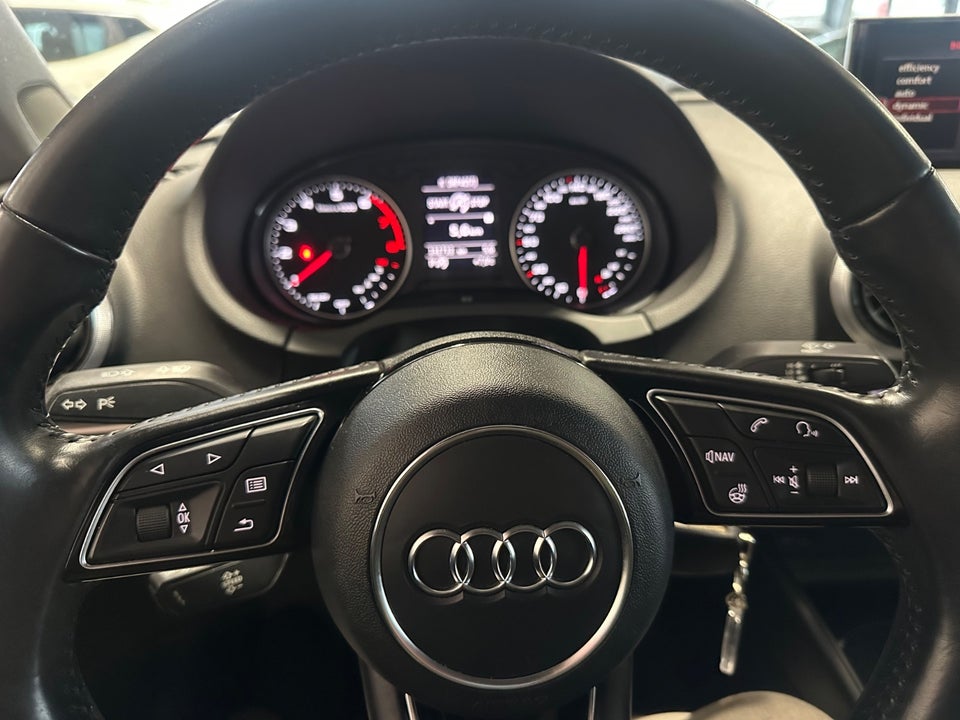 Audi A3 35 TFSi Sport Limited S-tr. 4d