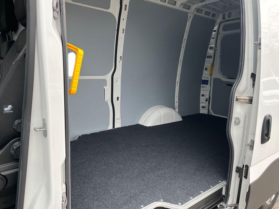 Iveco Daily 3,0 35S18 12m³ Van AG8