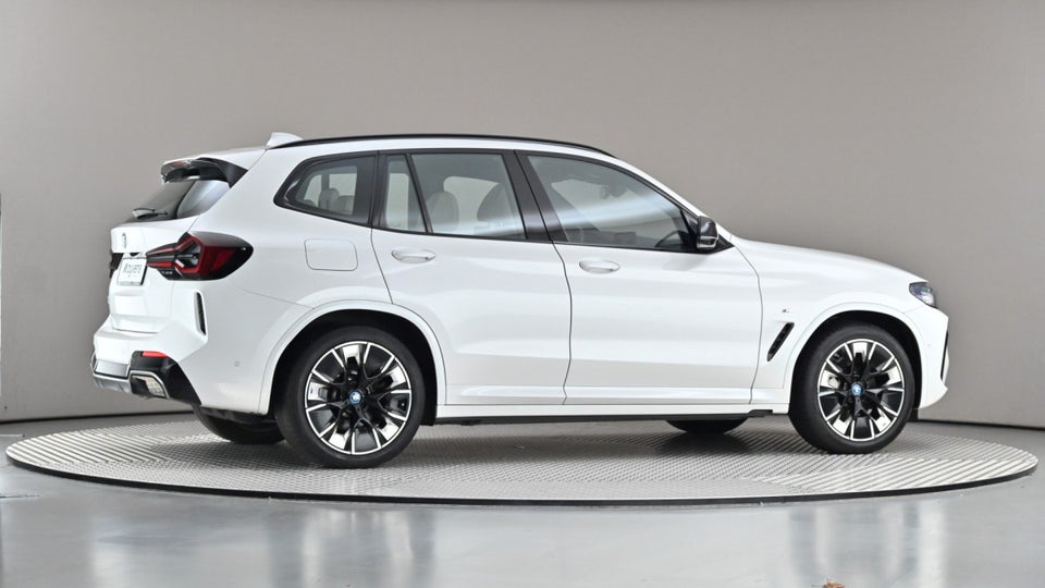 BMW iX3 Charged Plus M-Sport 5d