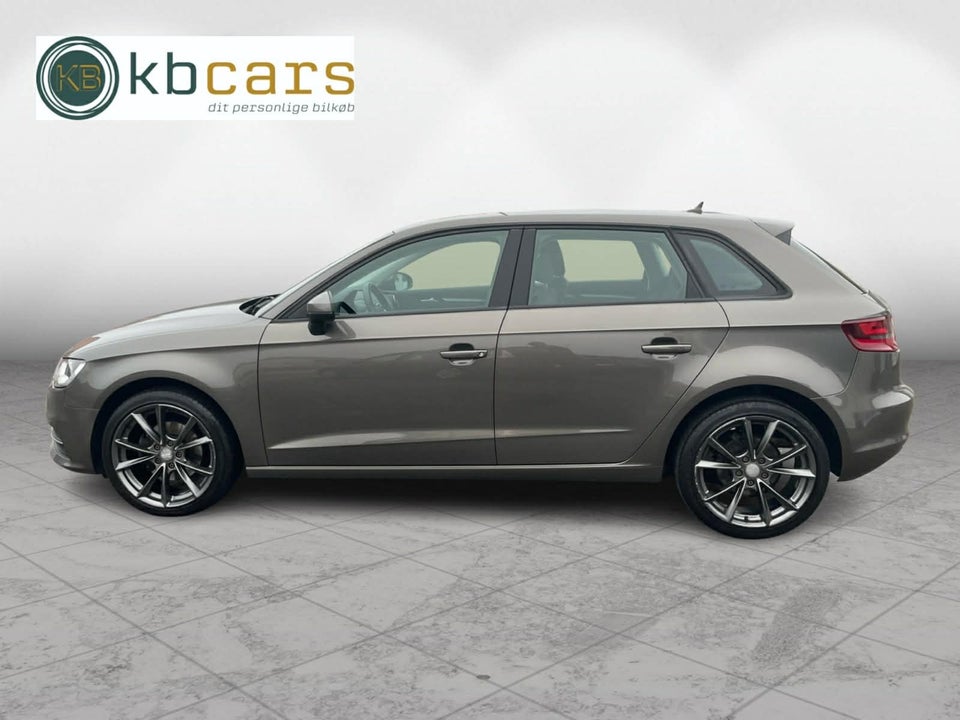 Audi A3 1,6 TDi 110 Ambiente Sportback 5d