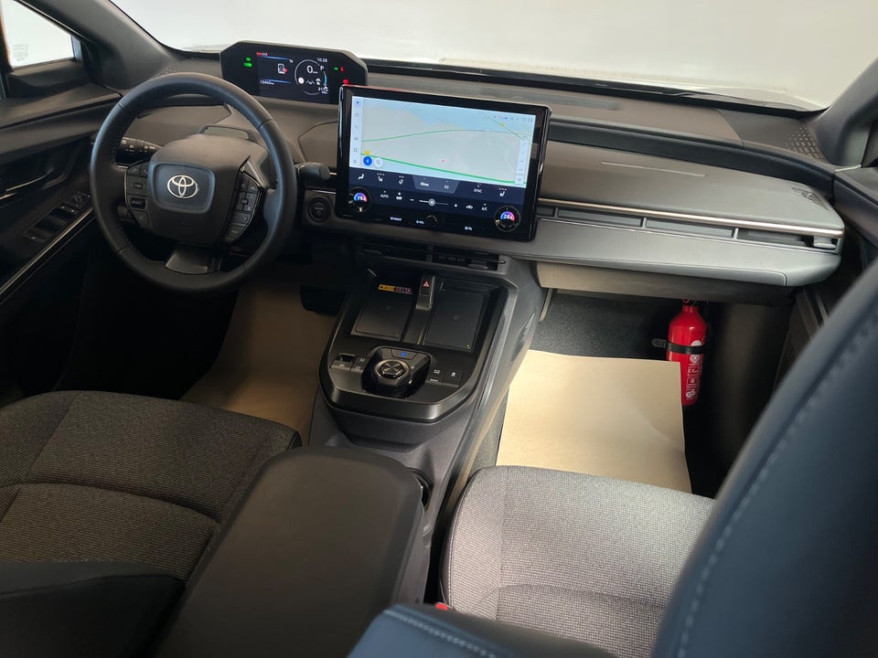 Toyota bZ4X 73 Active Tech 5d