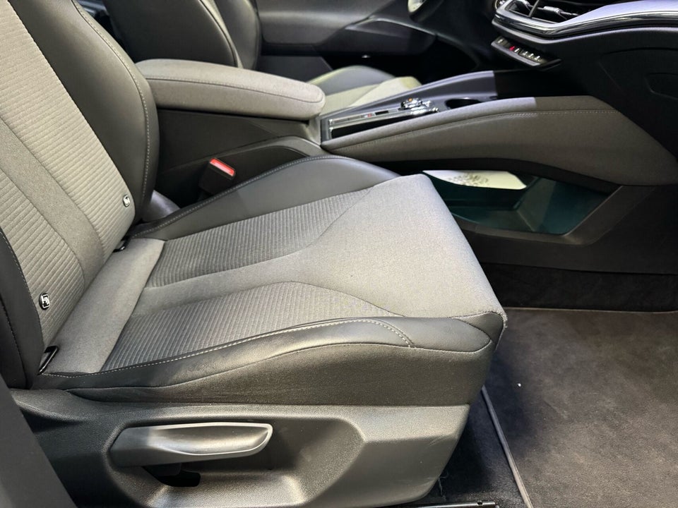 Skoda Enyaq 60 iV Loft 5d