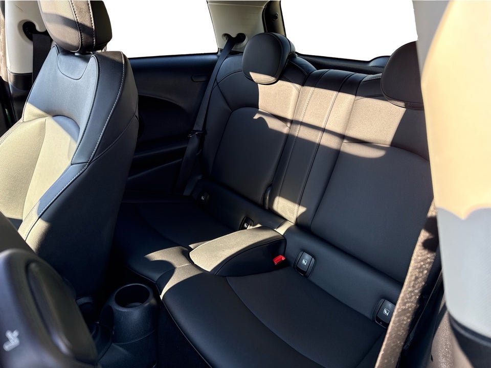 MINI Cooper SE Classic Trim 3d