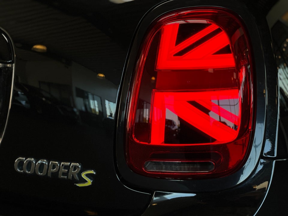 MINI Cooper SE Maximise 3d