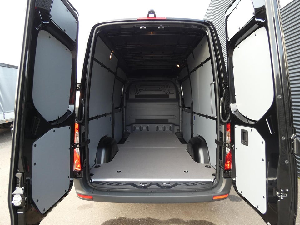 Mercedes Sprinter 317 2,0 CDi A2 Kassevogn PRO aut. RWD