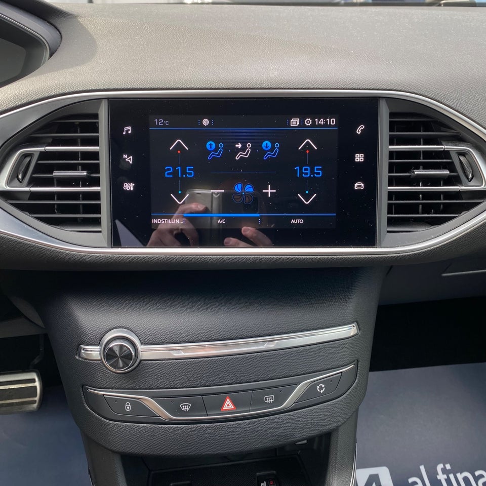 Peugeot 308 1,5 BlueHDi 130 Allure Pack SW EAT8 5d