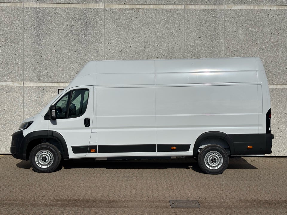 Fiat E-Ducato 42 Maxi 110 L4H3 Pro Kassevogn
