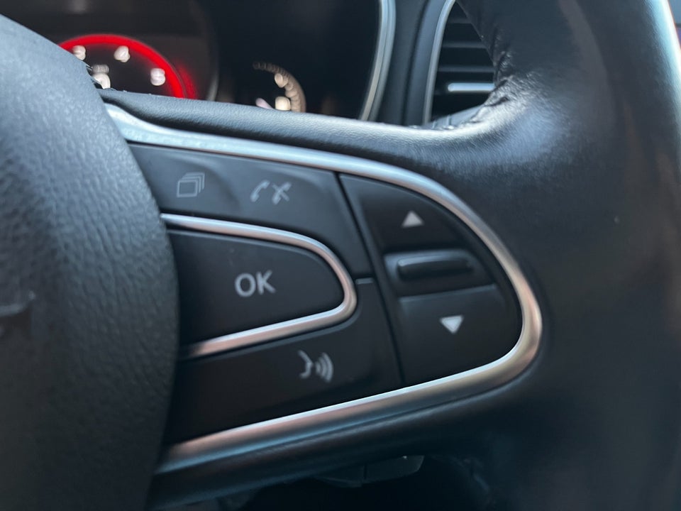 Renault Megane IV 1,2 TCe 100 Zen 5d