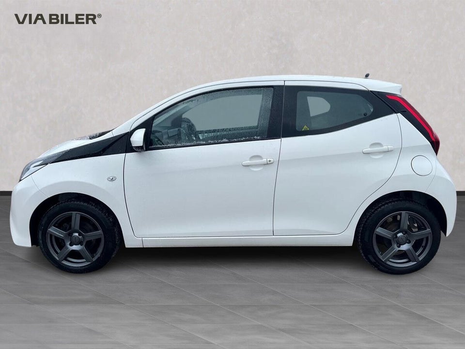 Toyota Aygo 1,0 VVT-i x-plore 5d