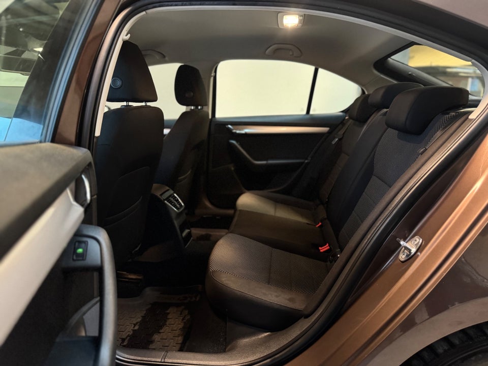 Skoda Octavia 1,4 TSi 140 Ambition DSG 5d