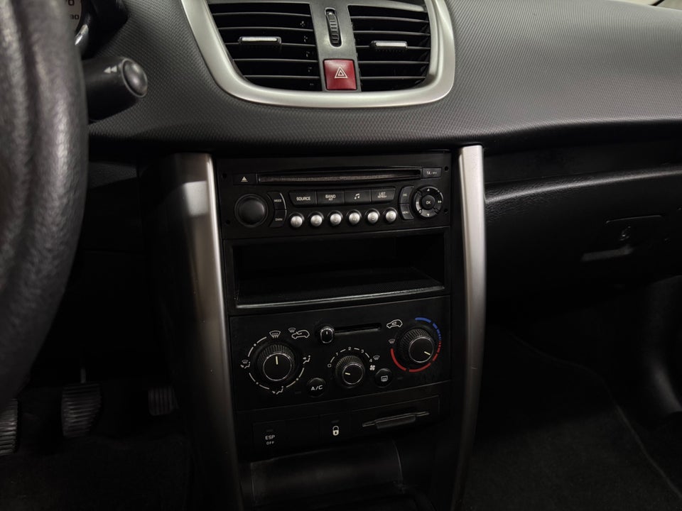Peugeot 207 1,6 VTi CC 2d