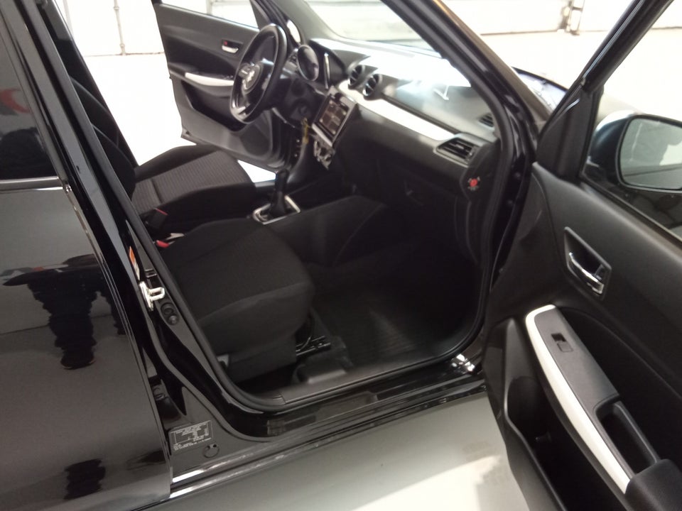 Suzuki Swift 1,2 Dualjet mHybrid Action 5d