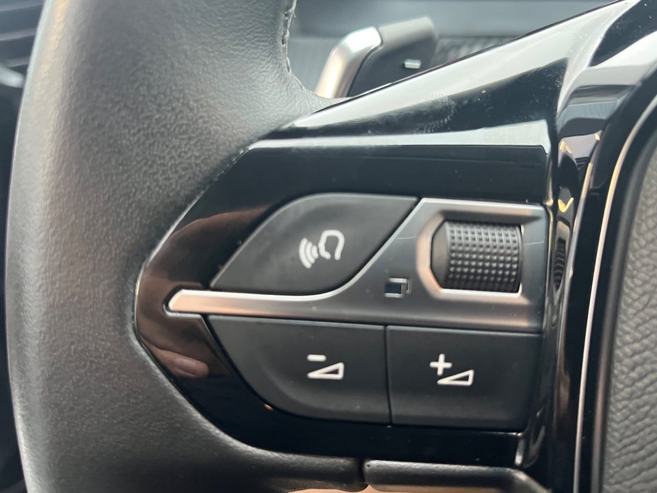 Peugeot 208 1,2 PureTech 100 Active Pack EAT8 5d