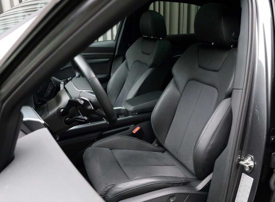 Audi Q8 e-tron 55 S-line Sportback quattro 5d