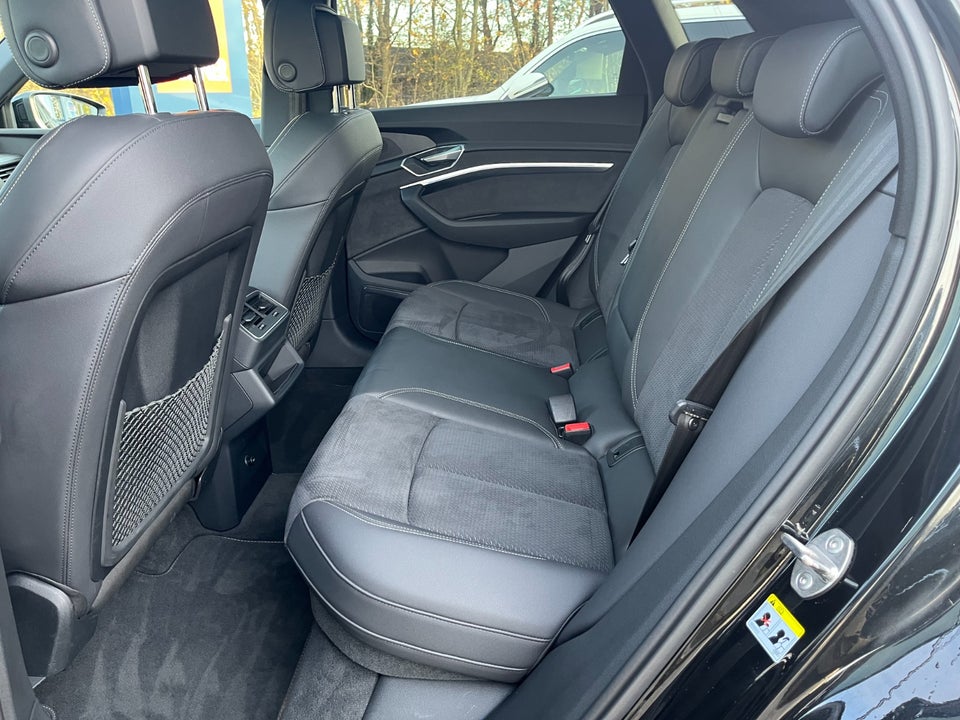 Audi e-tron 55 S-line quattro 5d