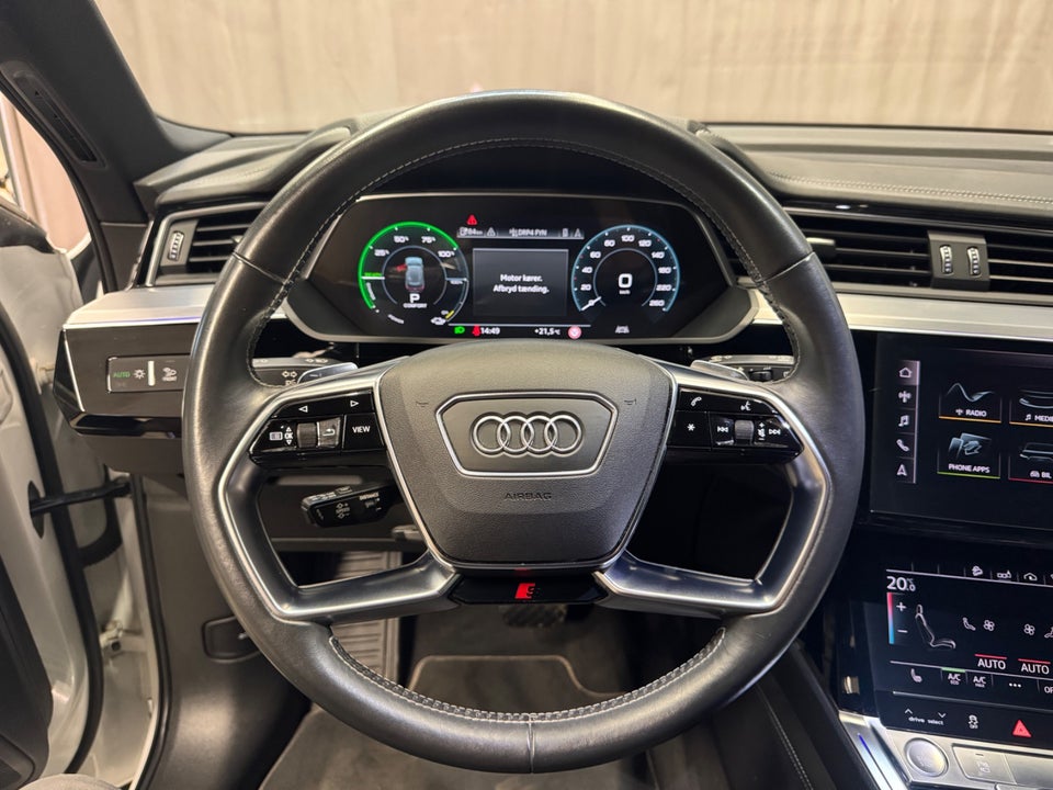 Audi e-tron 55 S-line quattro 5d