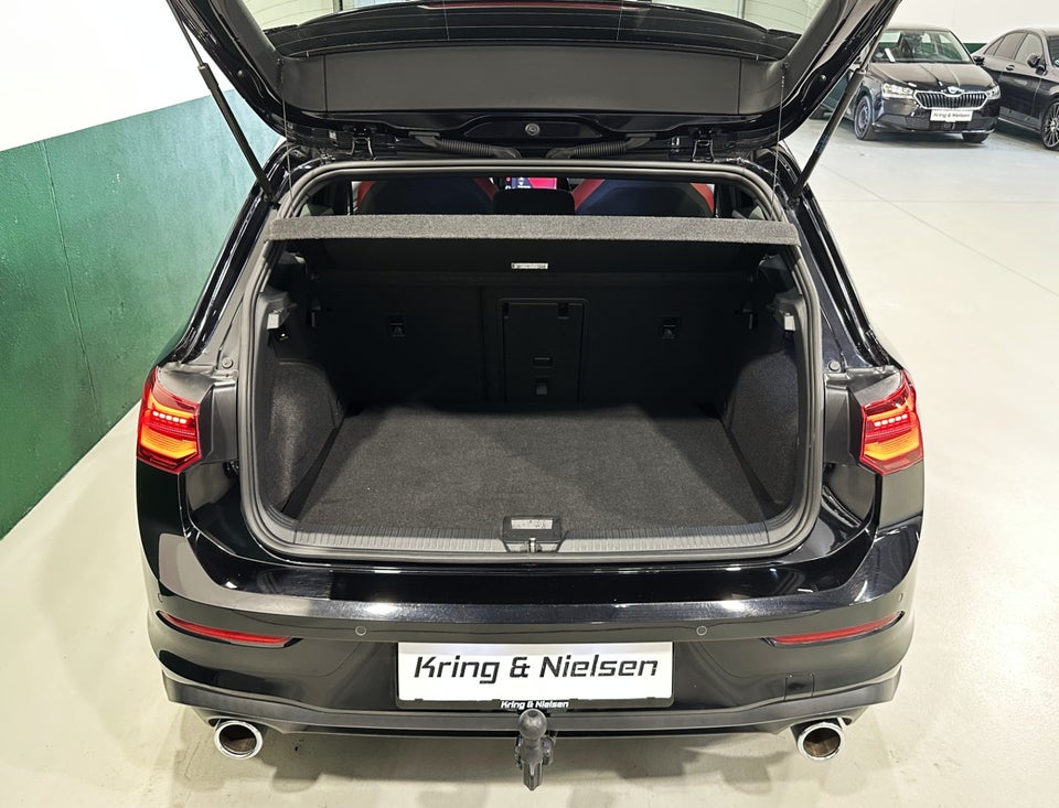 VW Golf VIII 2,0 GTi DSG 5d