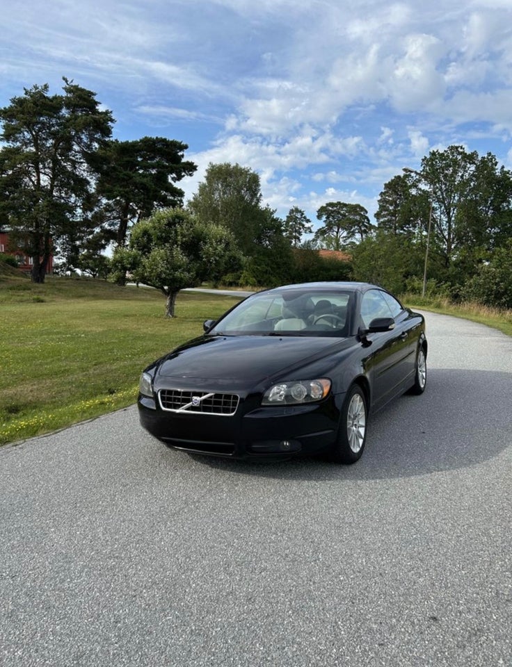Volvo C70 2,4 170 Momentum 2d