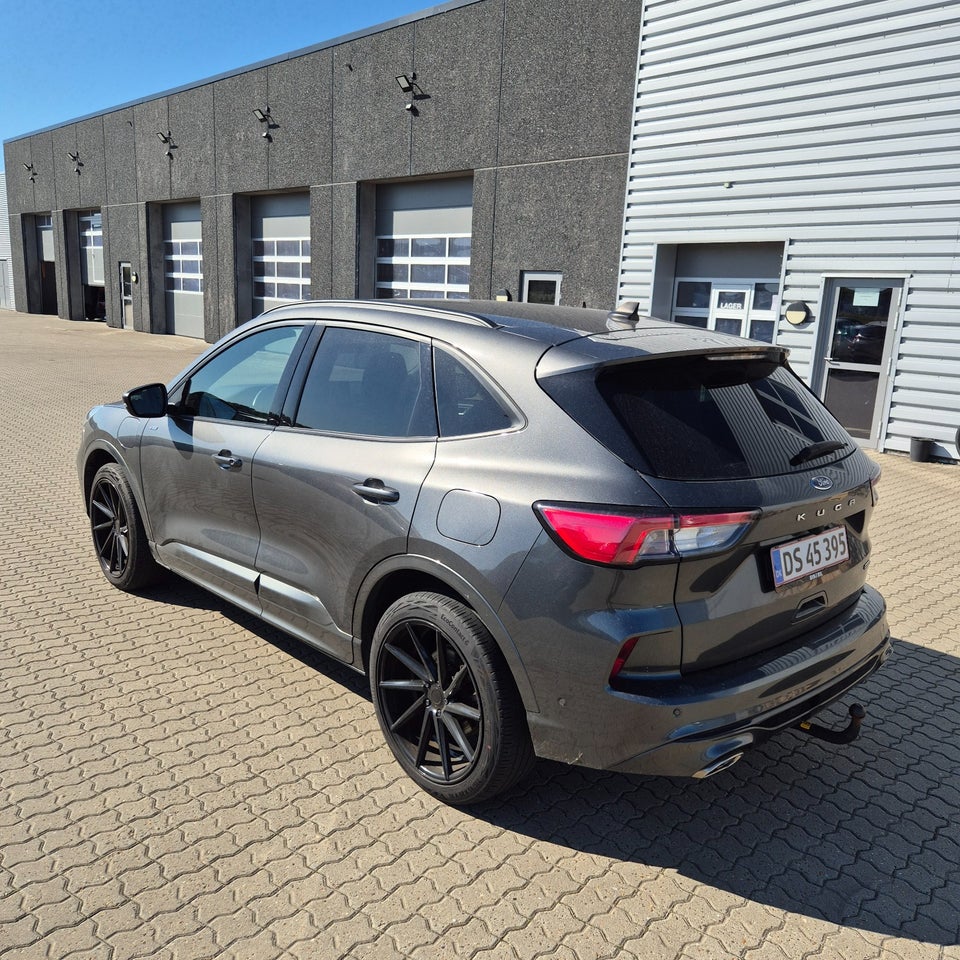 Ford Kuga 2,5 PHEV ST-Line X CVT 5d