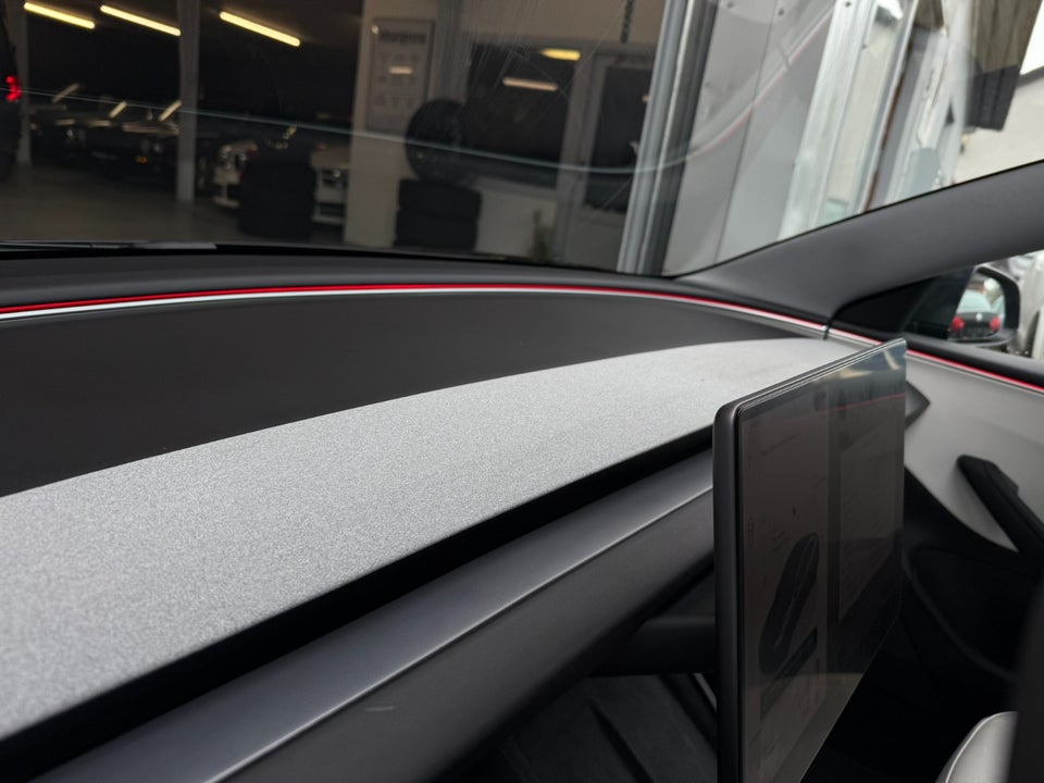 Tesla Model 3 Long Range AWD 4d