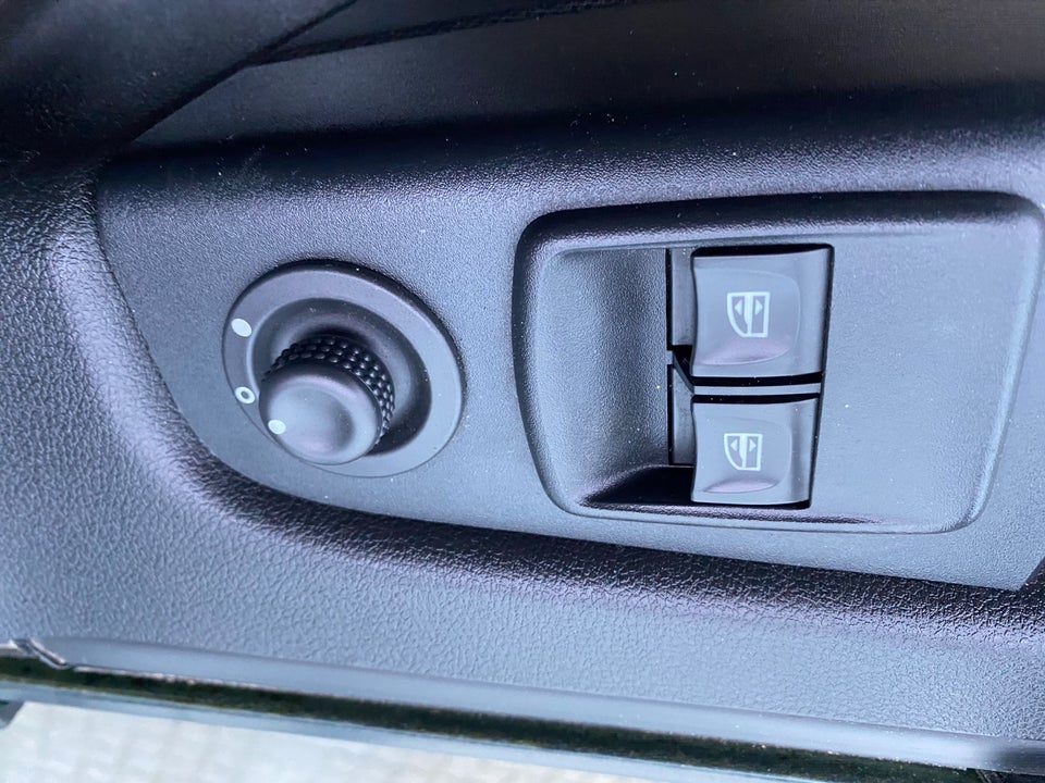 Renault Trafic T29 2,0 dCi 120 L2H1