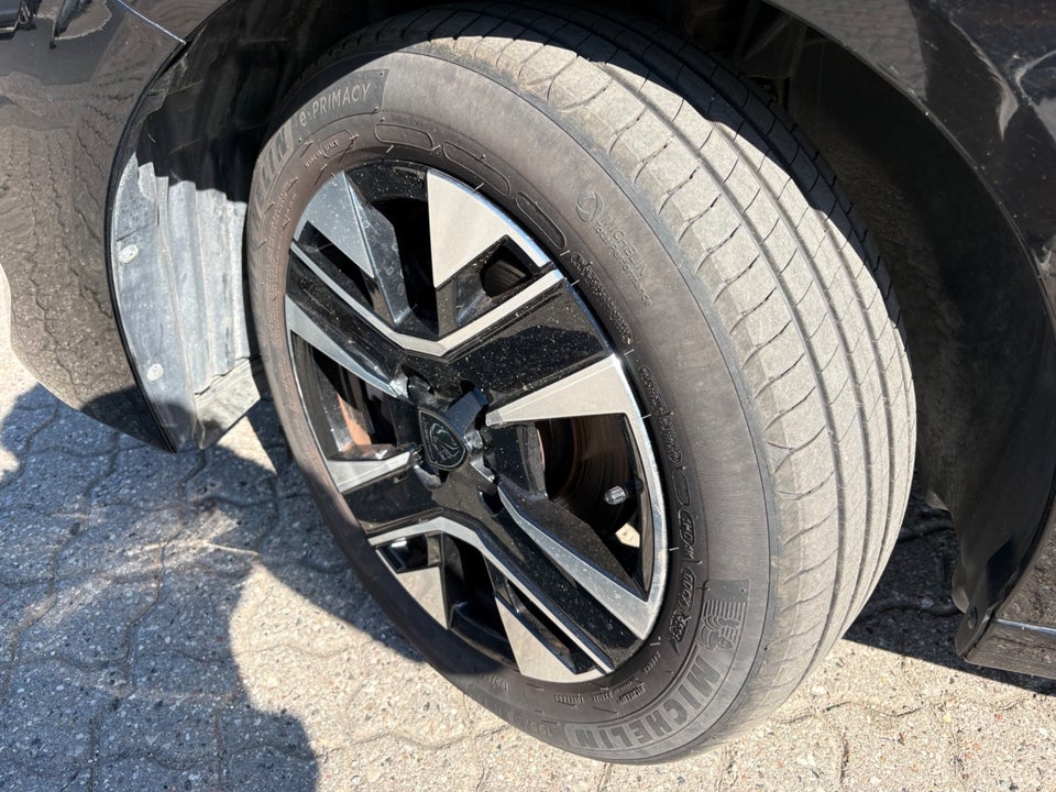 Peugeot 208 1,2 PureTech 100 Allure+ 5d