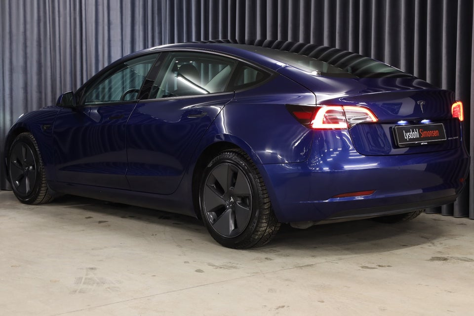 Tesla Model 3 Long Range AWD 4d