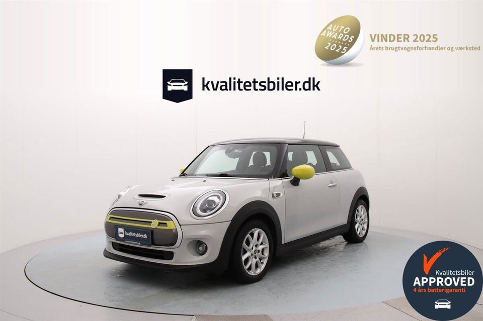 MINI Cooper SE Essential 3d
