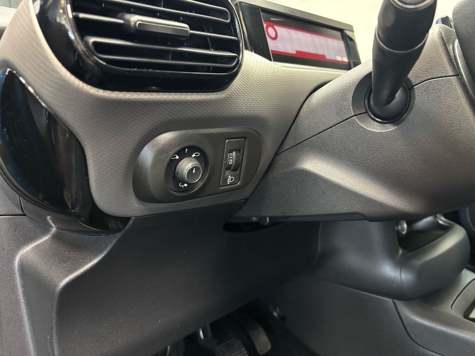 Citroën C4 Cactus 1,5 BlueHDi 100 SkyLine 5d