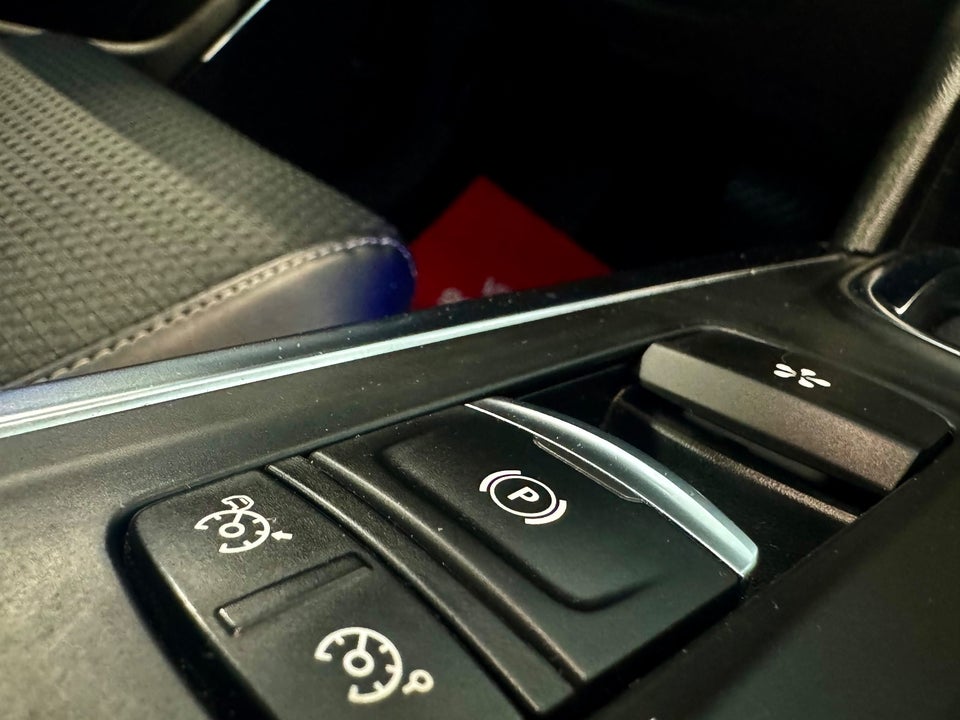 Renault Megane IV 1,3 TCe 160 Bose Edition Sport Tourer EDC 5d