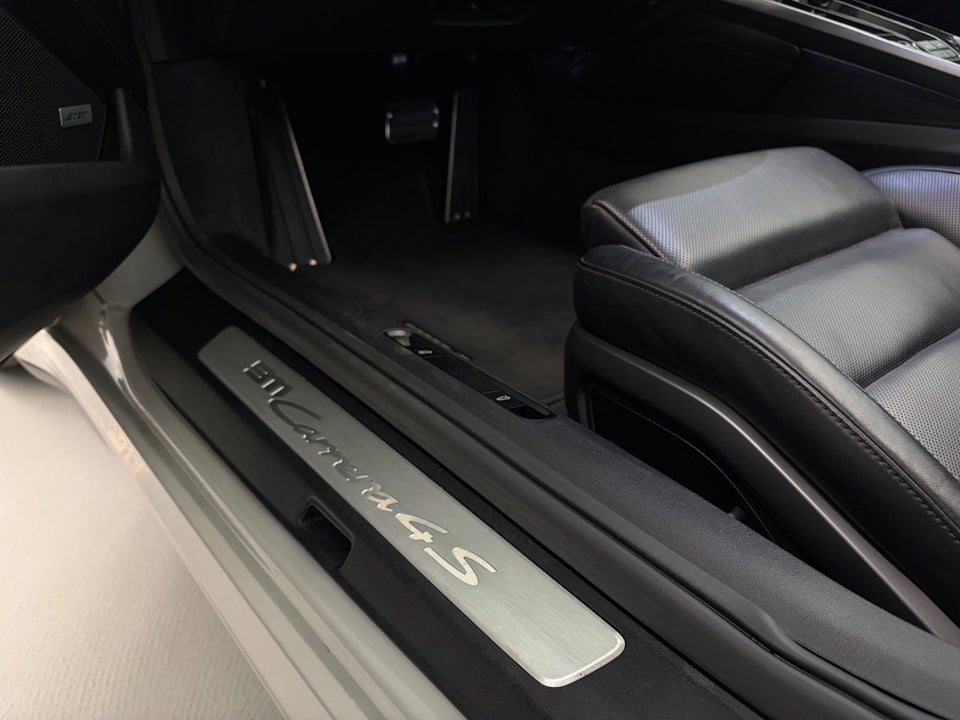 Porsche 911 Carrera 4S 3,0 Cabriolet PDK 2d
