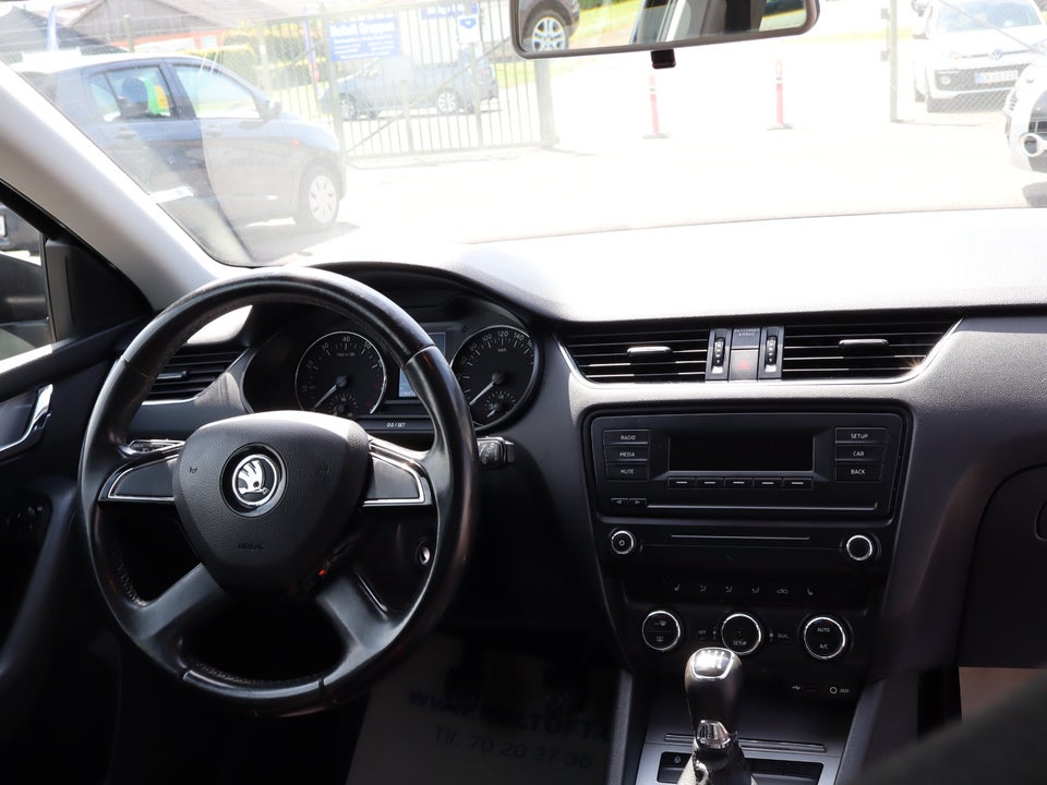Skoda Octavia 1,4 TSi 140 Elegance Combi 5d